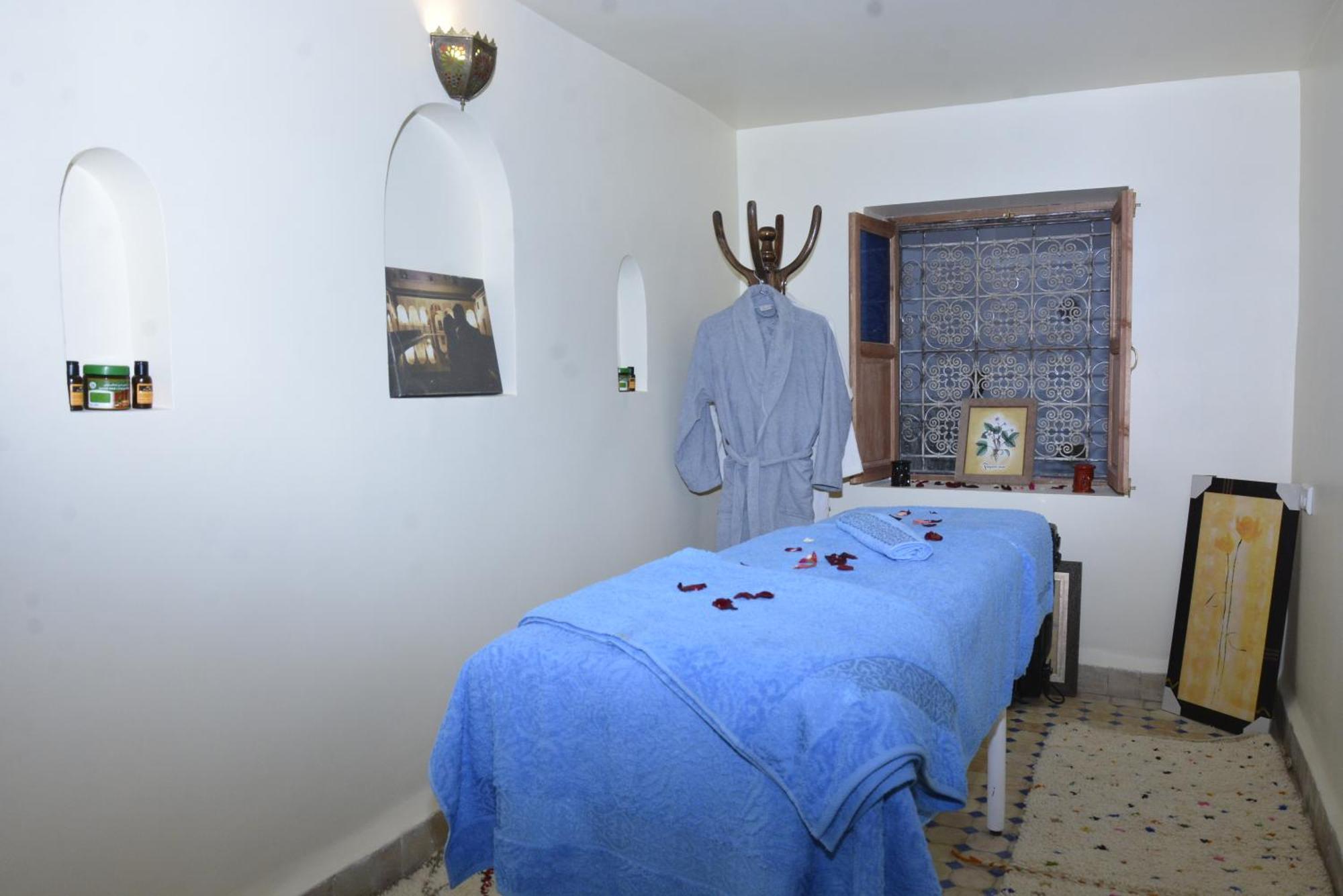 Riad Fes Colors & Spa - Family Lodging Exterior photo