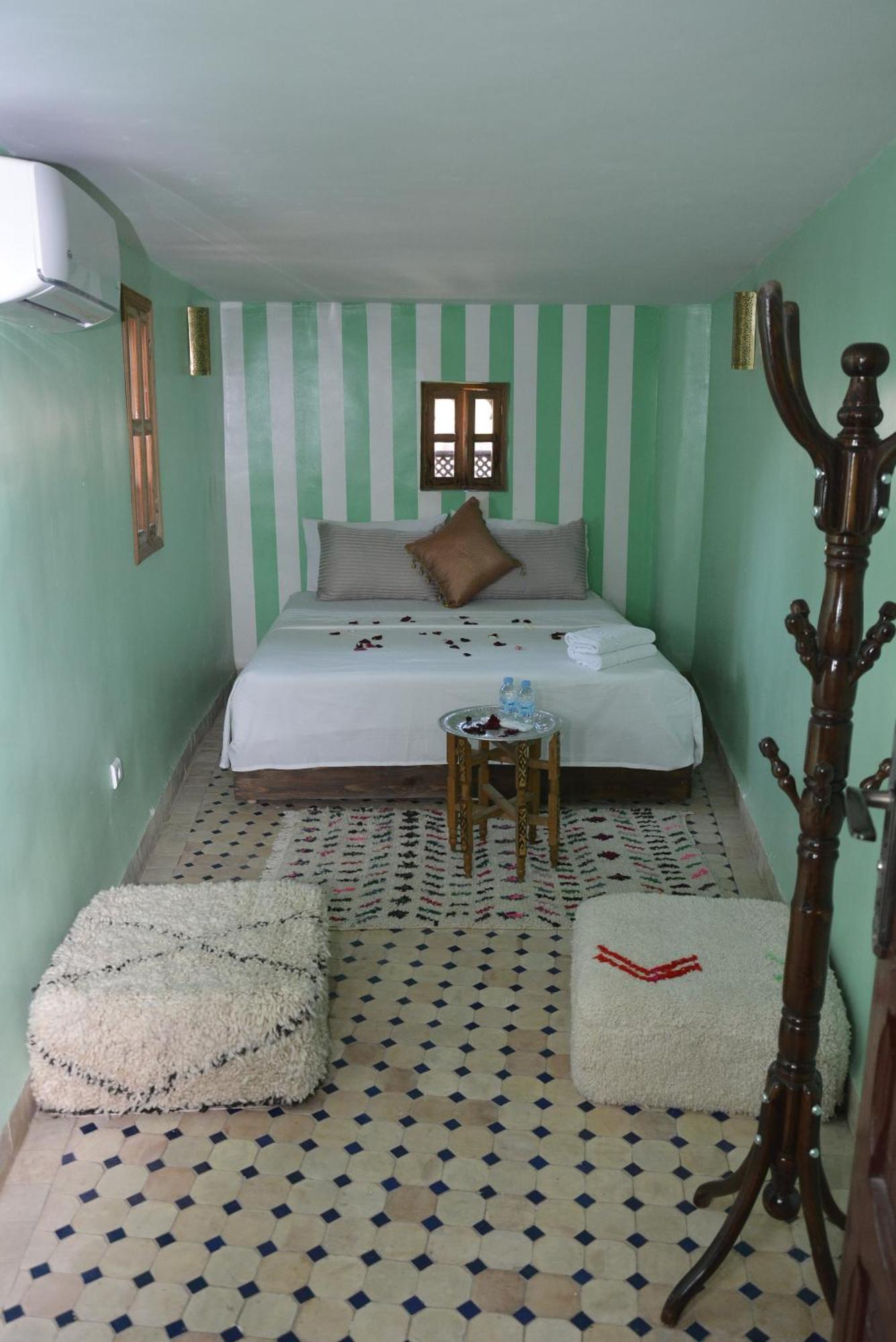 Riad Fes Colors & Spa - Family Lodging Exterior photo