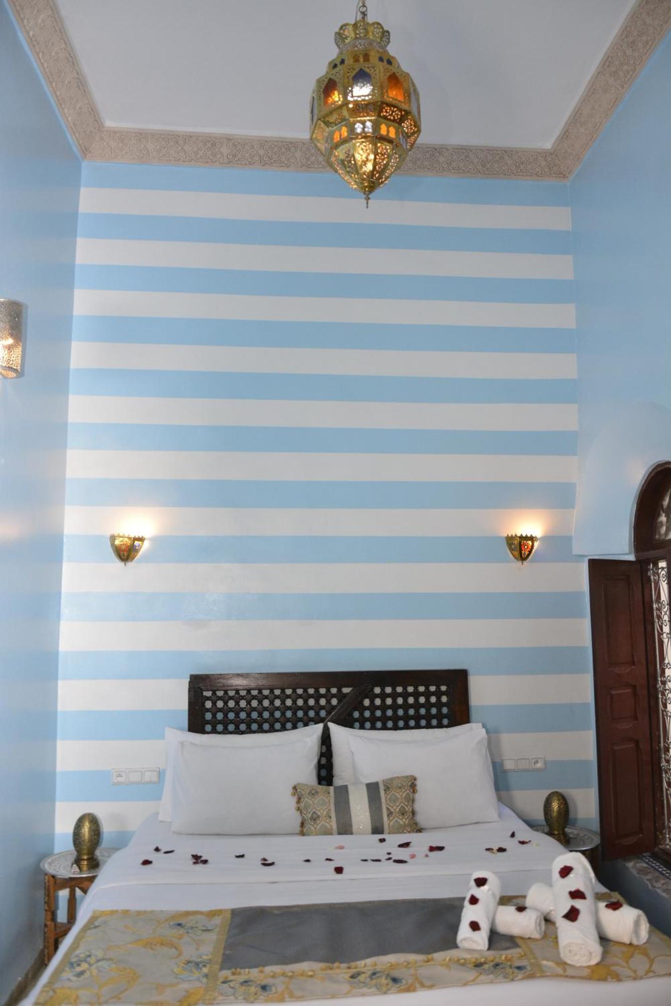 Riad Fes Colors & Spa - Family Lodging Exterior photo
