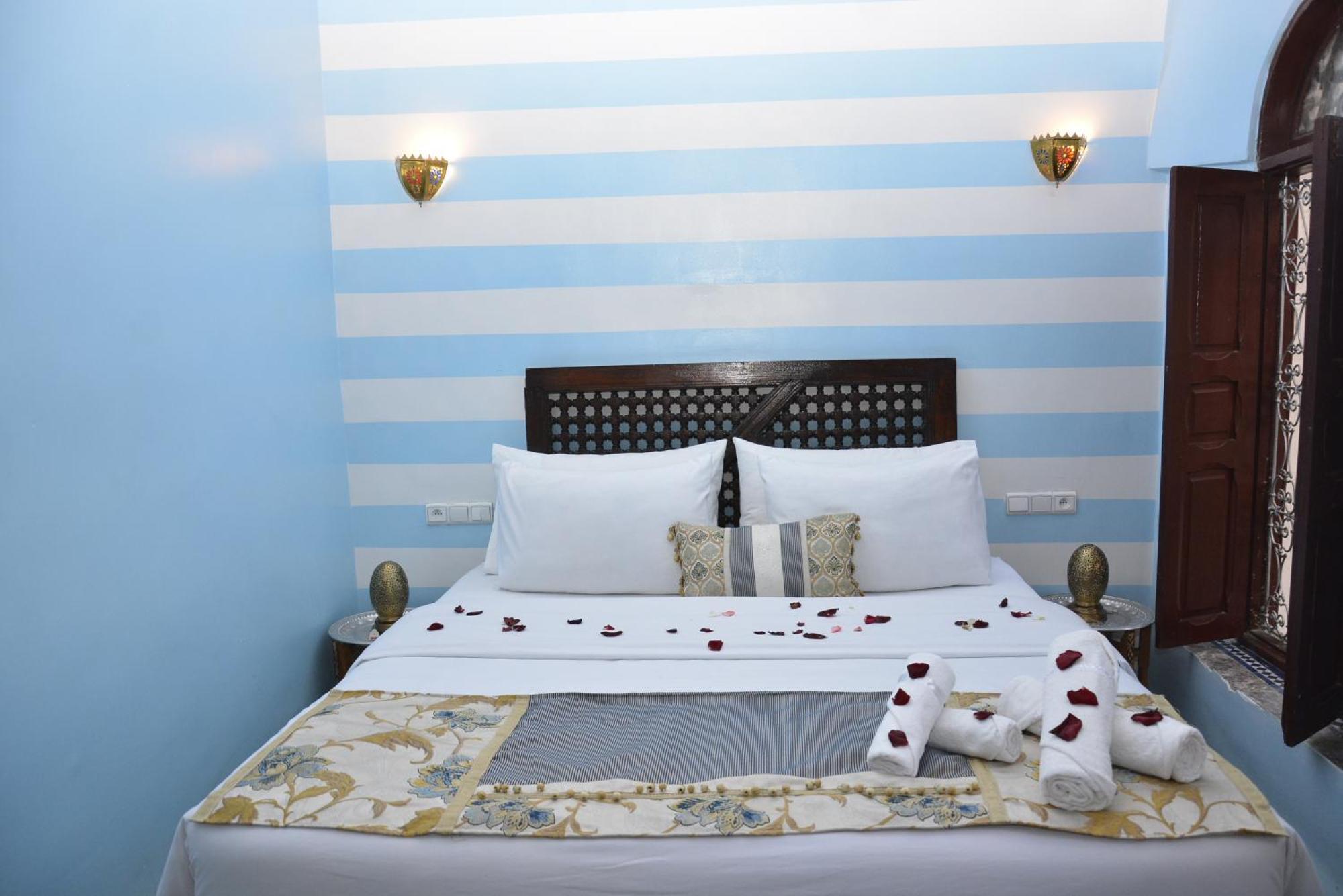 Riad Fes Colors & Spa - Family Lodging Exterior photo