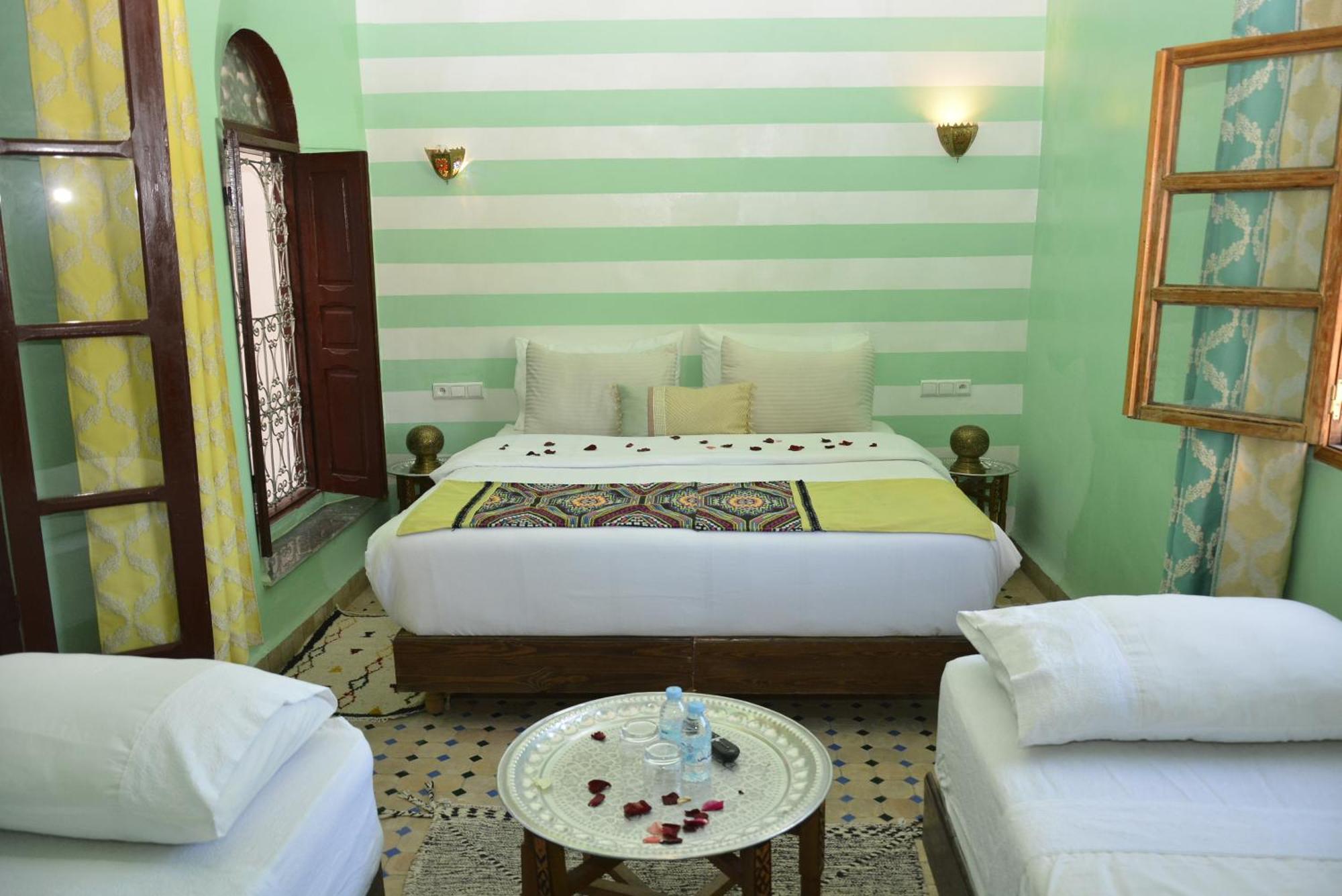 Riad Fes Colors & Spa - Family Lodging Exterior photo
